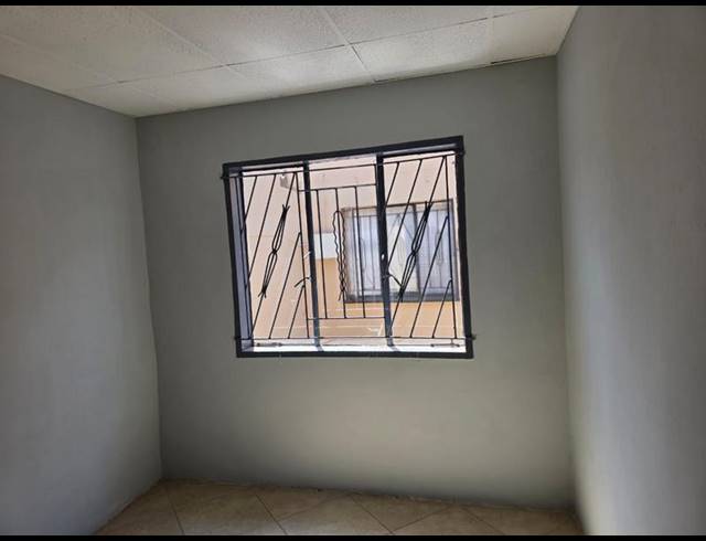 2 BEDROOM HOUSE FOR SALE IN LEHAE